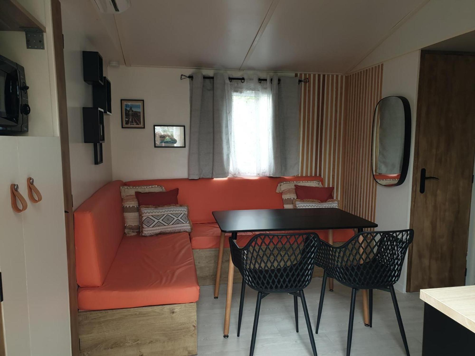 Camping Domaine Des Iscles Ла Рок д'Онтерон Екстериор снимка