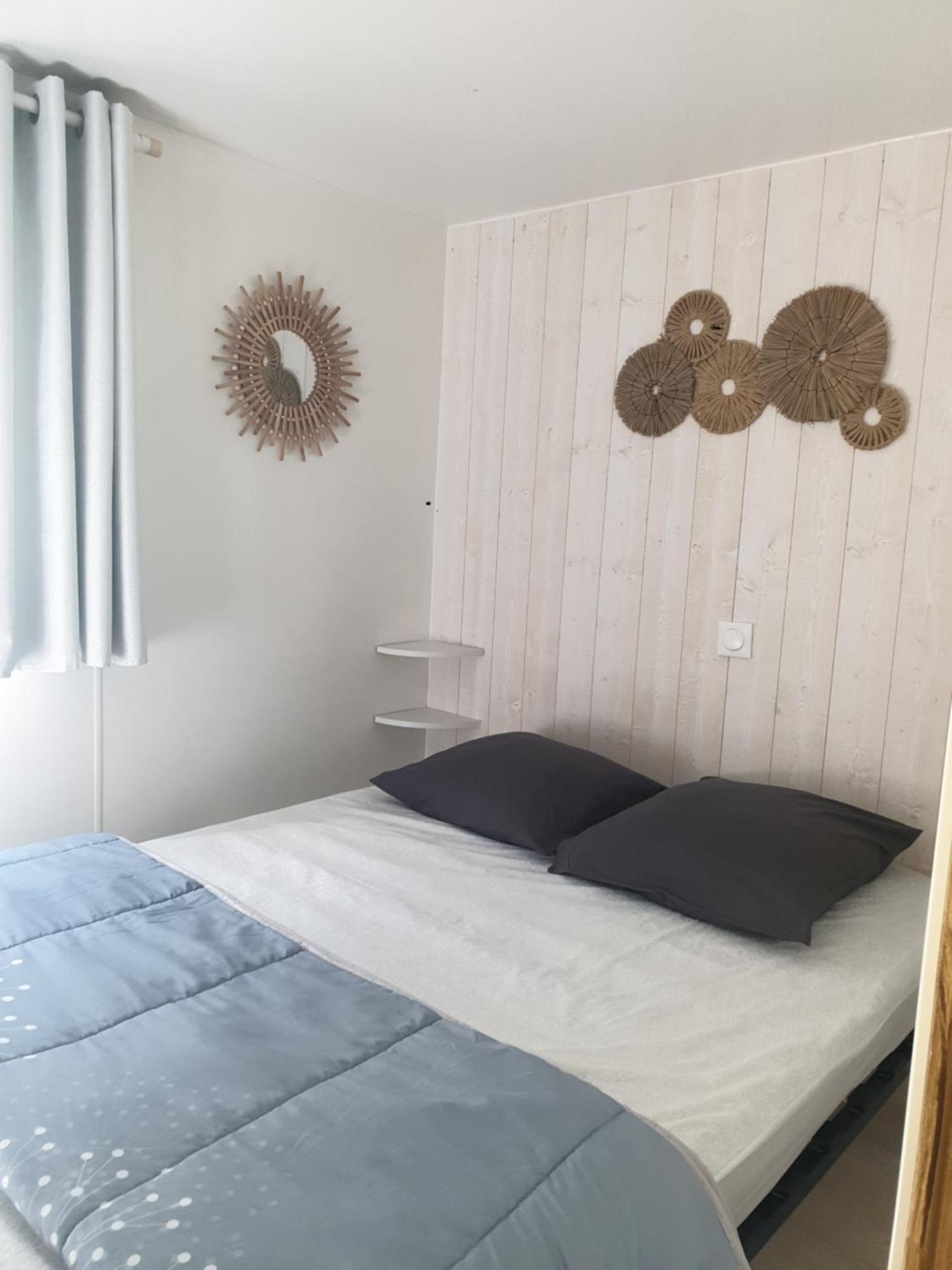 Camping Domaine Des Iscles Ла Рок д'Онтерон Екстериор снимка